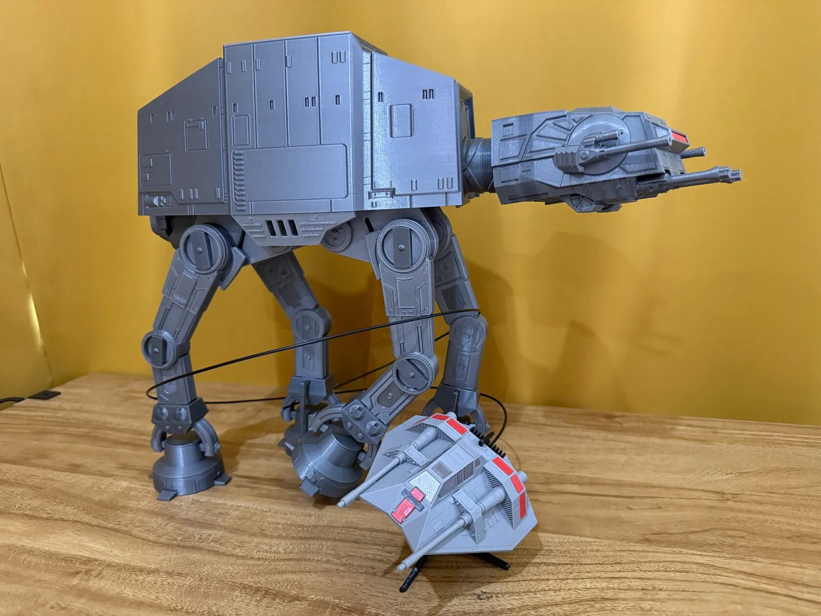 AT-AT & Snowspeeder