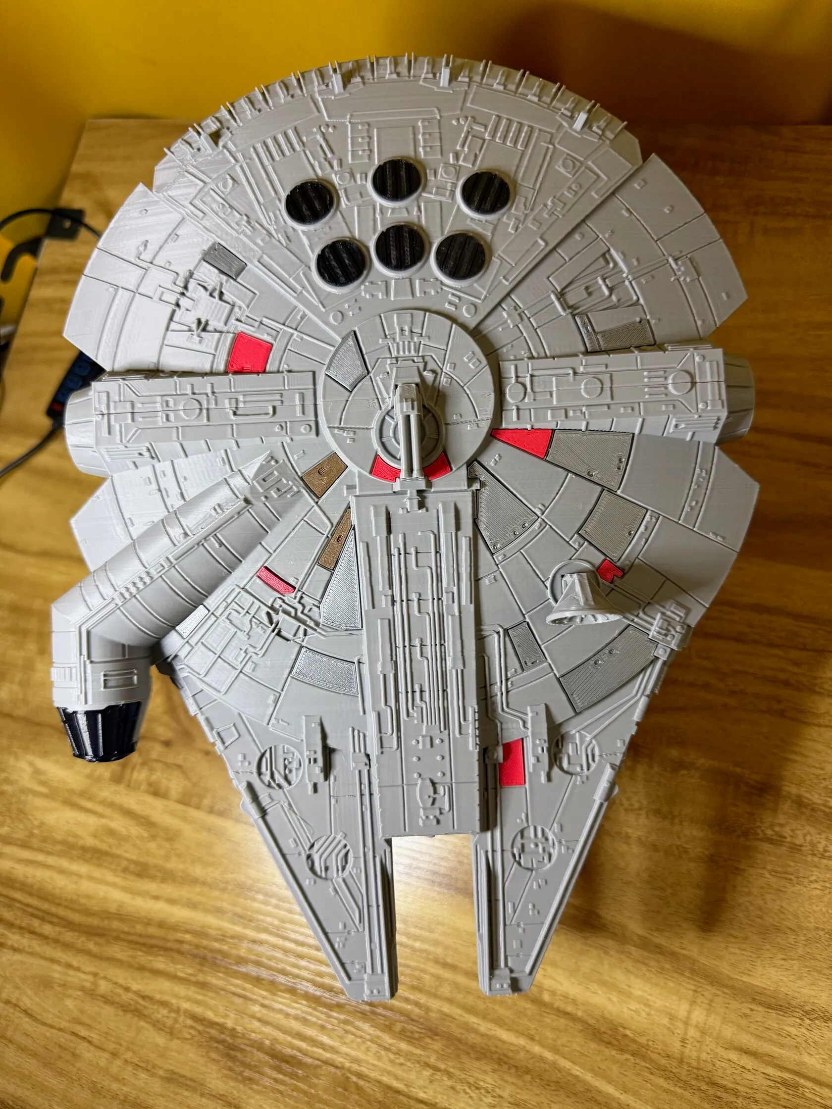 Millennium Falcon — фото 3